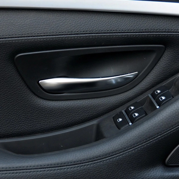 BMW F10/F11/F18  belső kilincs burkolat, takaró (bal)